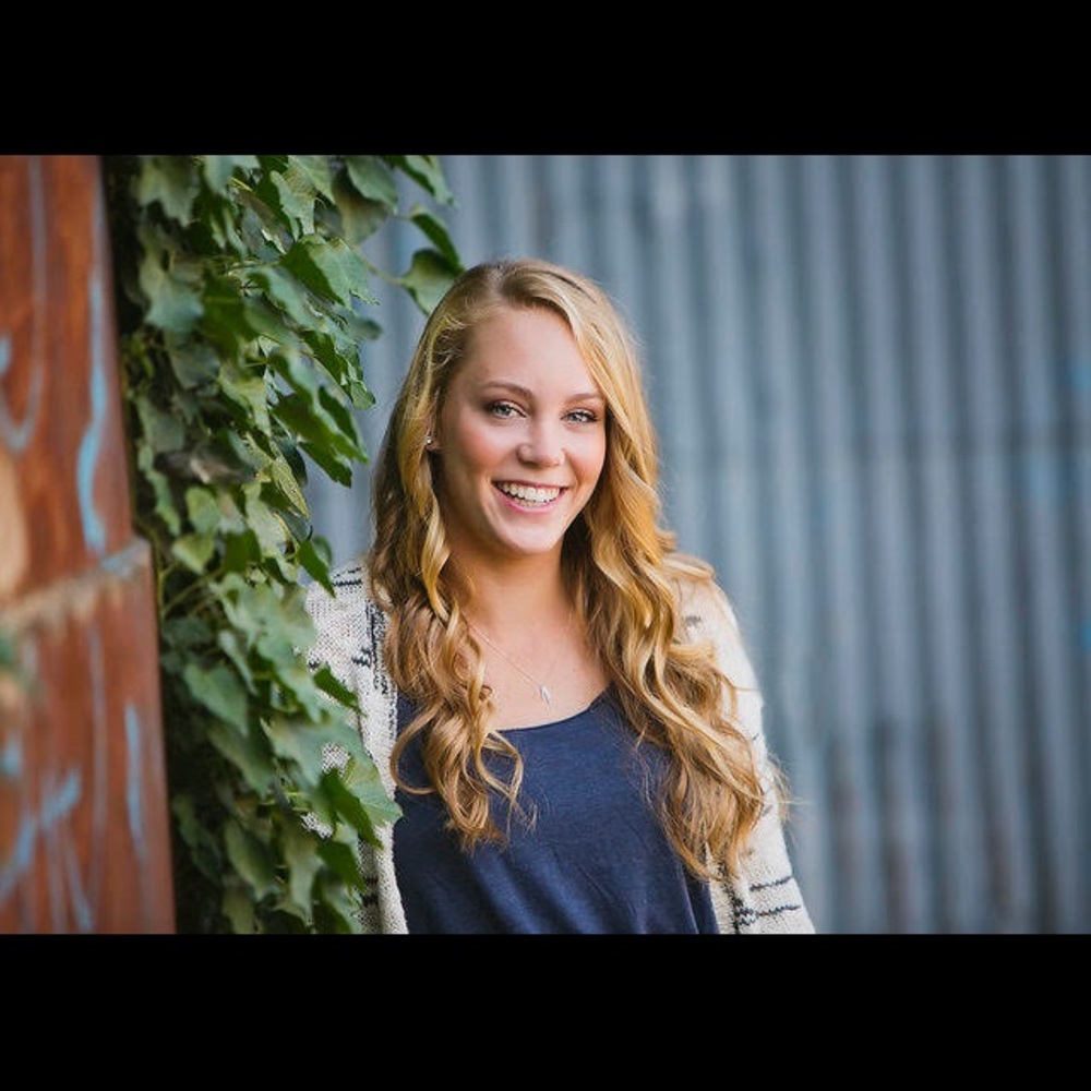 Meet your Posher, Chloe